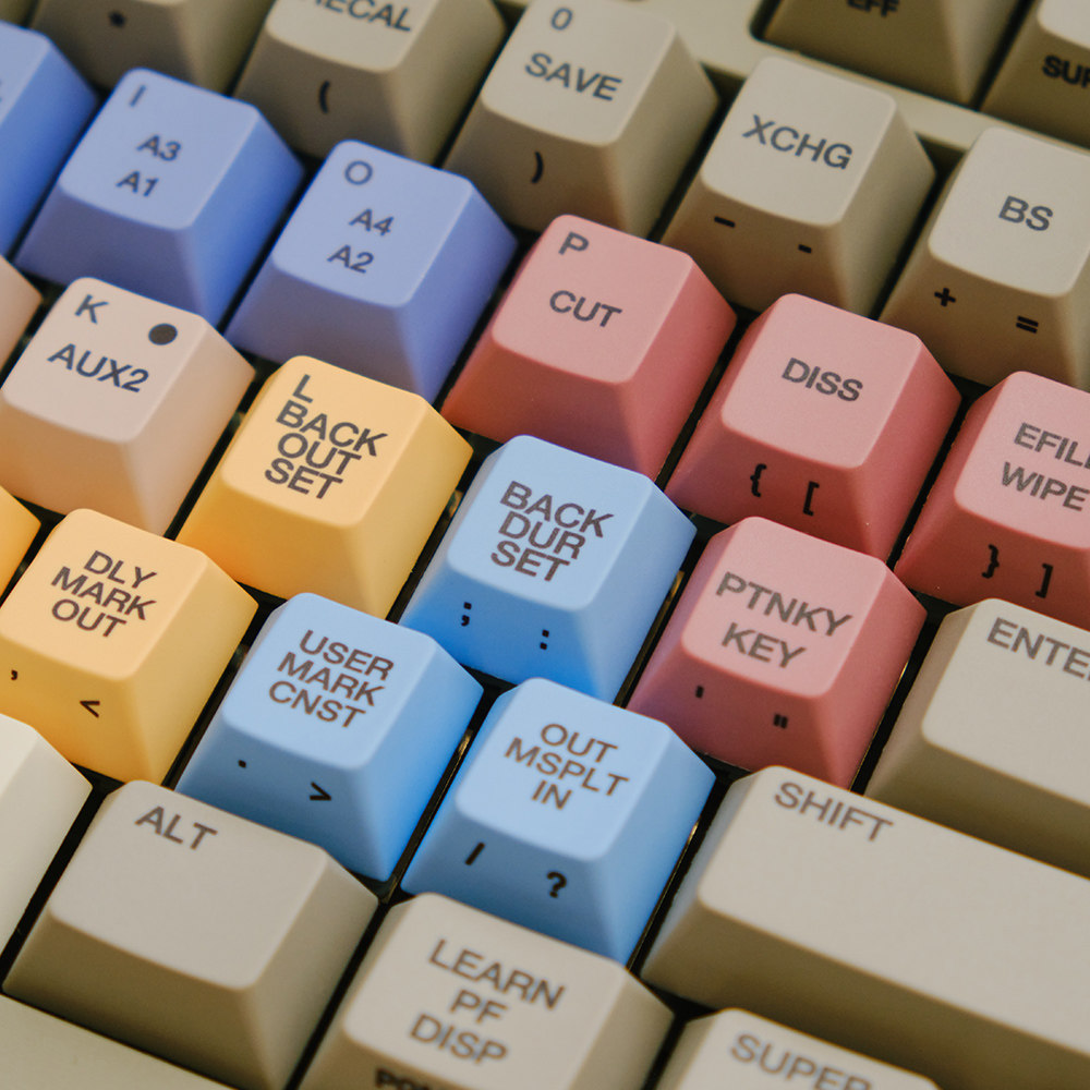 FBB Keycaps S9000 Retro Style  - Retro Gaming Laptop review and price