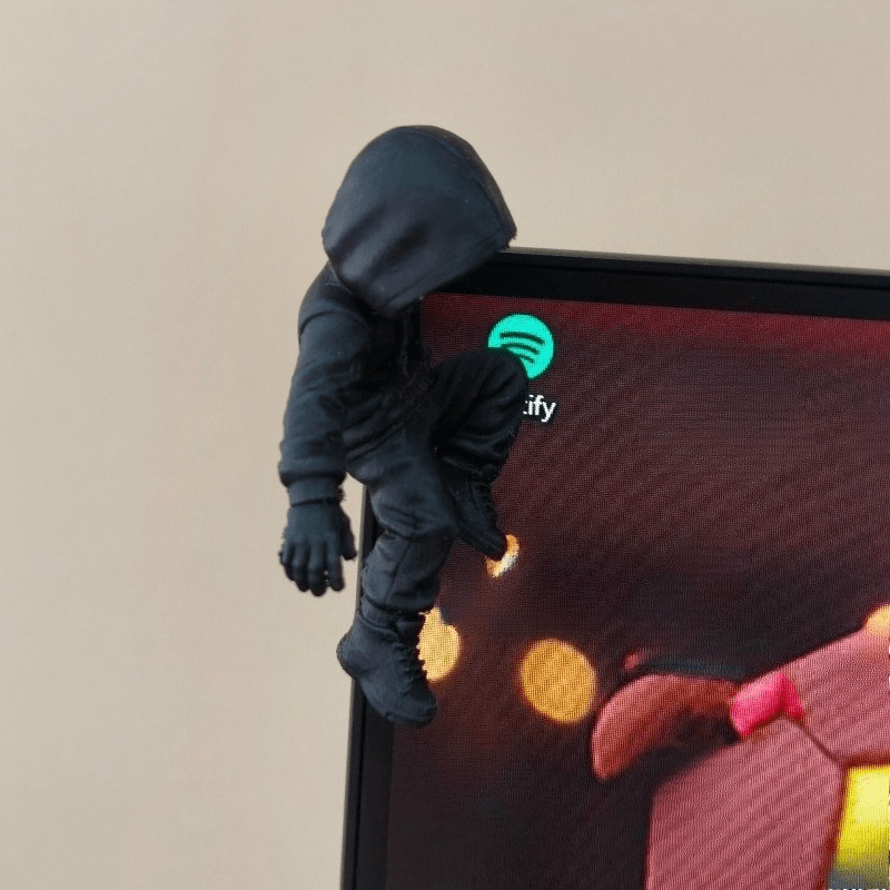 Climb Hoodie Alien Mini Statue - Retro Gaming Room review and price